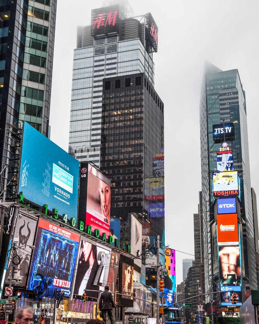 Advertising agency campaign budgeting and financial management